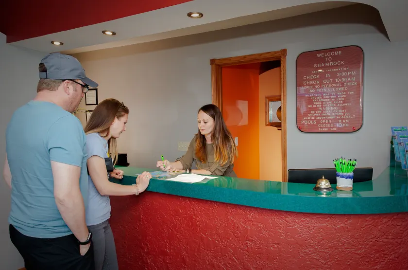 Shamrock Motel - Lobby