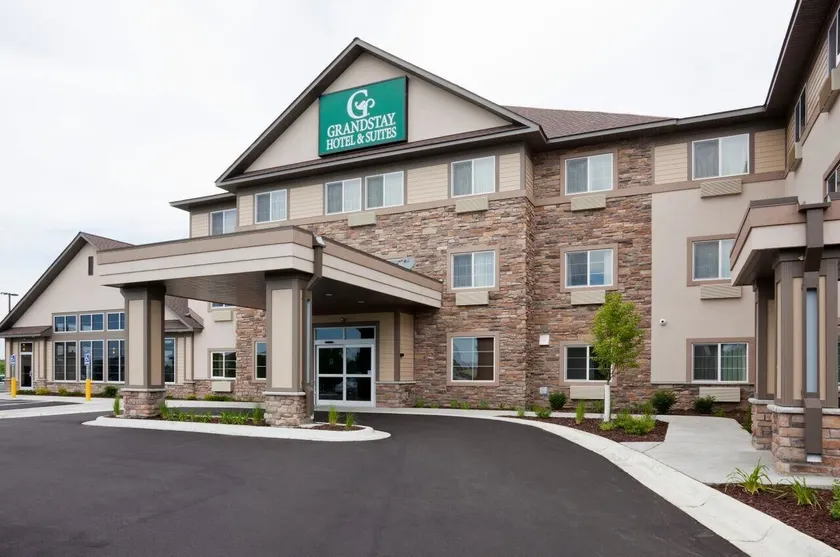 GrandStay Delano - Image 1