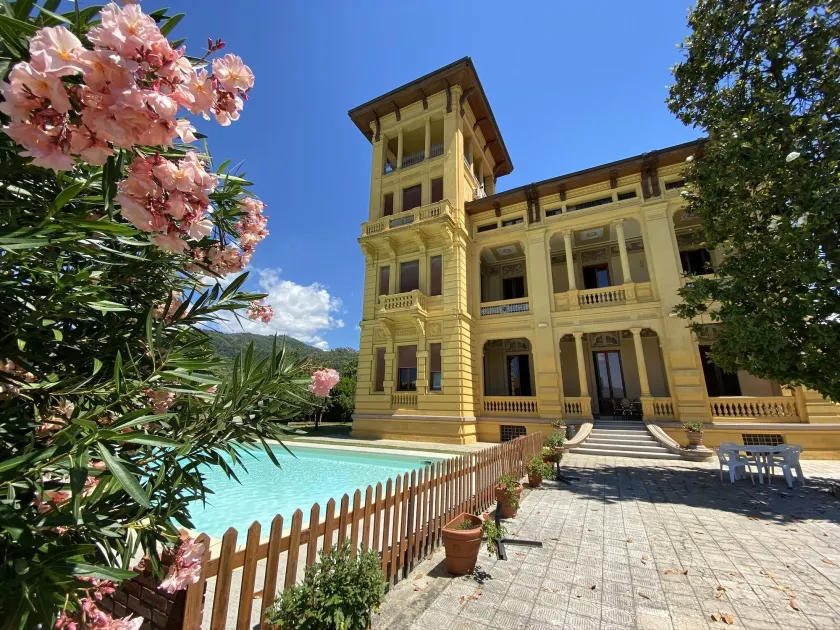 Villa Moorings - Image 1