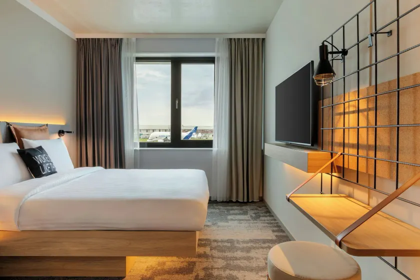 Moxy Hamburg - Finkenwerder - Image 1