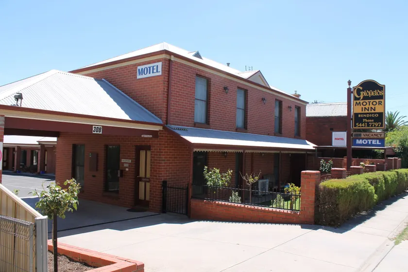 Bendigo Goldfields Motor Inn - Image 1