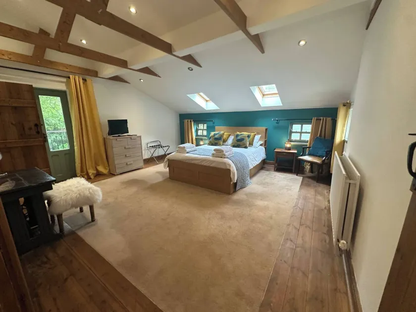 🌿 Quaint Country Cottage With Valley Views, Dog-friendly & Horse-friendly - Image 1