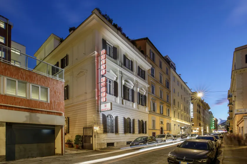 Hotel Royal Court - Image 1