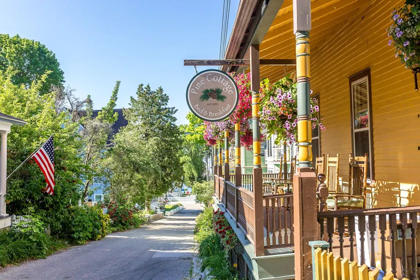 Pine Cottage Bed & Breakfast - Image 1