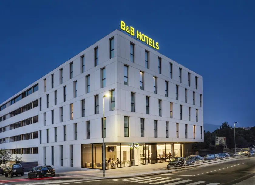 B&B HOTEL Santo Tirso - Image 1