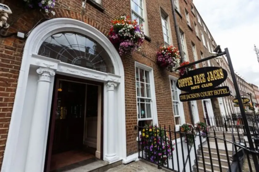 Jackson Court Hotel - Image 1