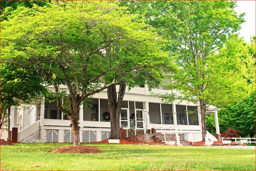 Franklin Terrace Bed and Breakfast - Image 1