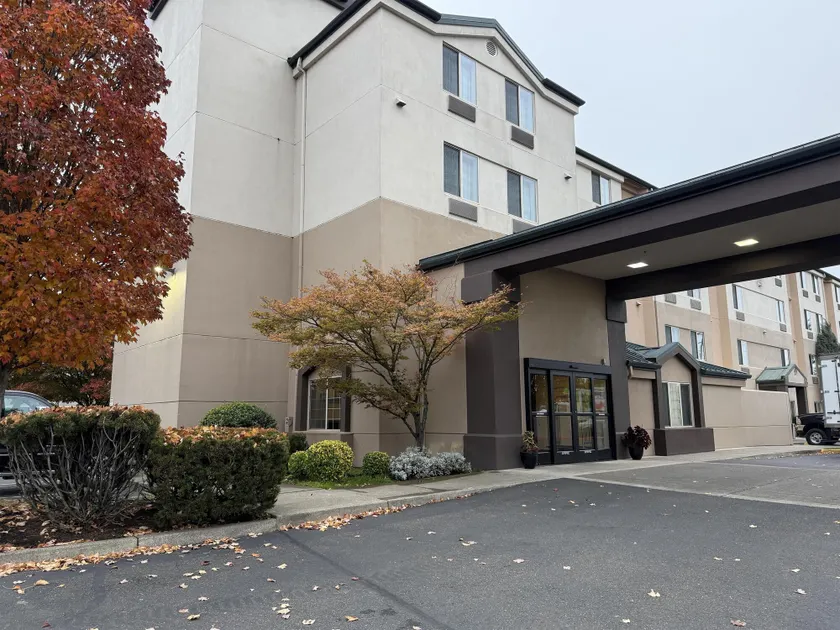 SureStay by Best Western Roseburg - Image 1