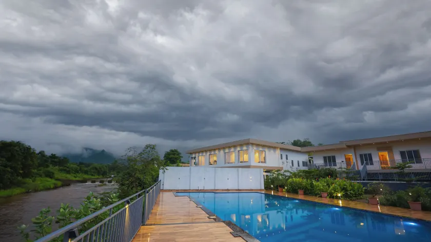 Riverain Valley Resort - Image 1