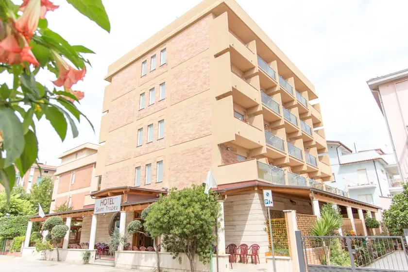 Hotel Saint Tropez - Image 1