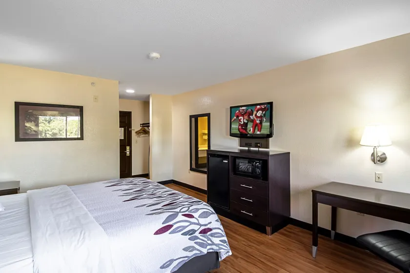Red Roof Inn San Marcos - Image 1
