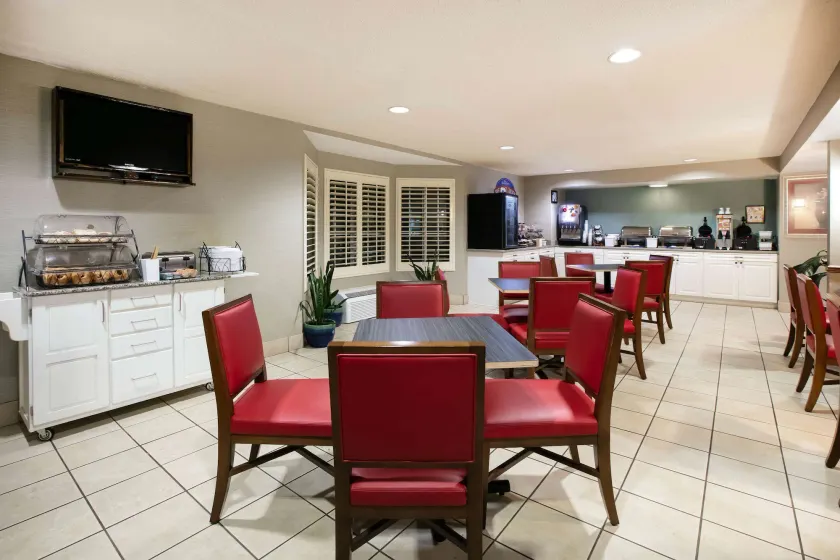 Baymont Inn & Suites Braselton - Image 1