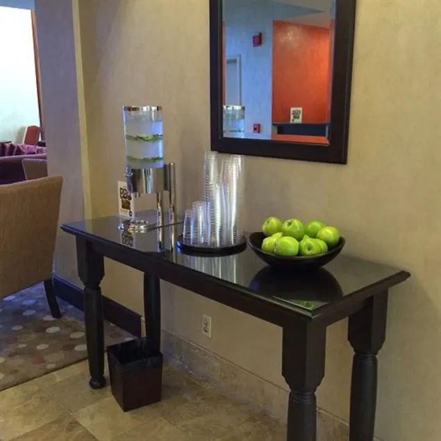 Cupertino Hotel - Entrada interior