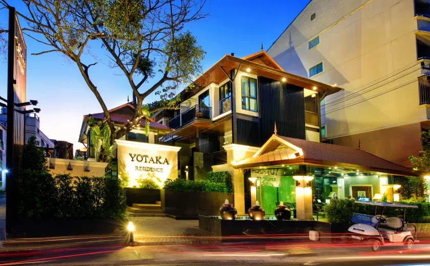 Yotaka Bangkok Hotel - Image 1