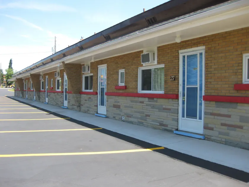 Embassy Motel - Image 1