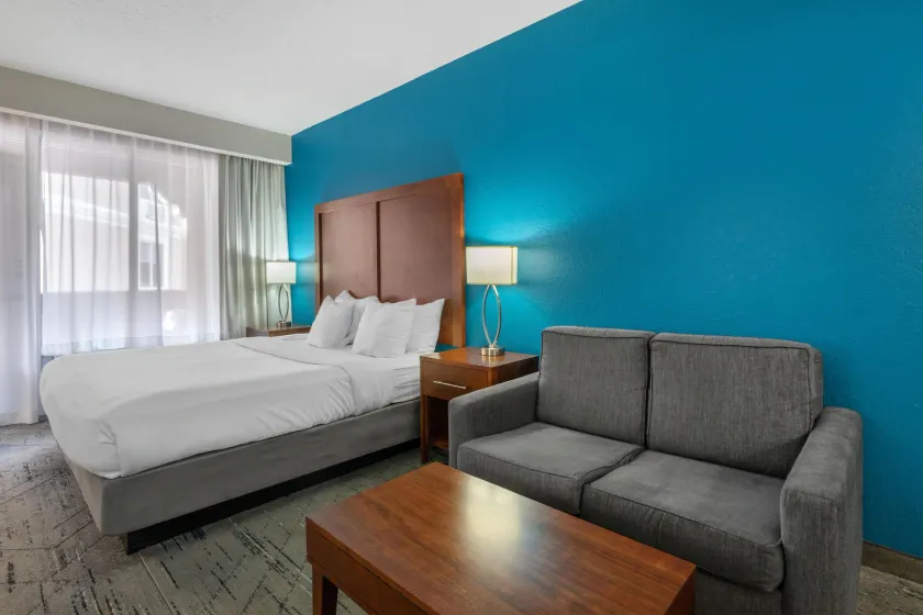 SureStay Plus Hotel by Best Western The Villages - Image 1