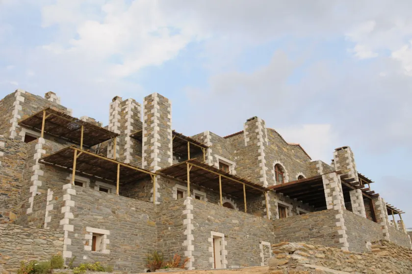 Porto Mani Suites - Image 1
