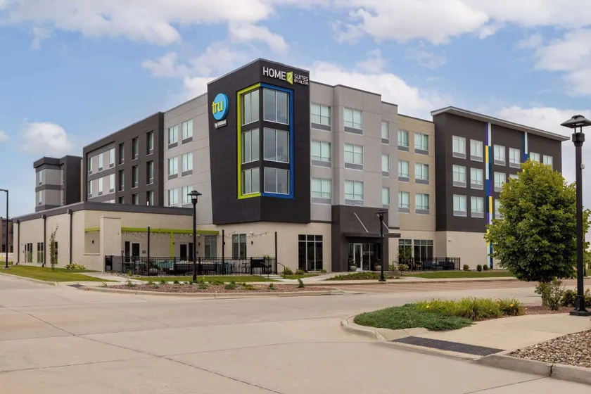 Home2 Suites by Hilton Ankeny - Image 1