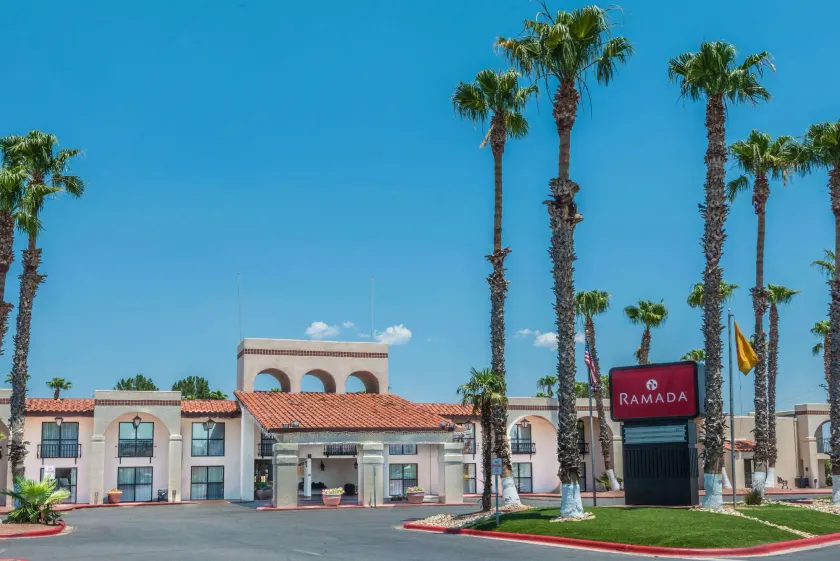 Ramada by Wyndham Las Cruces Hotel & Conference Center - Image 1