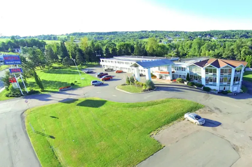 Hotel Moncton - Image 1