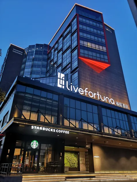 Livefortuna Hotel - Image 1