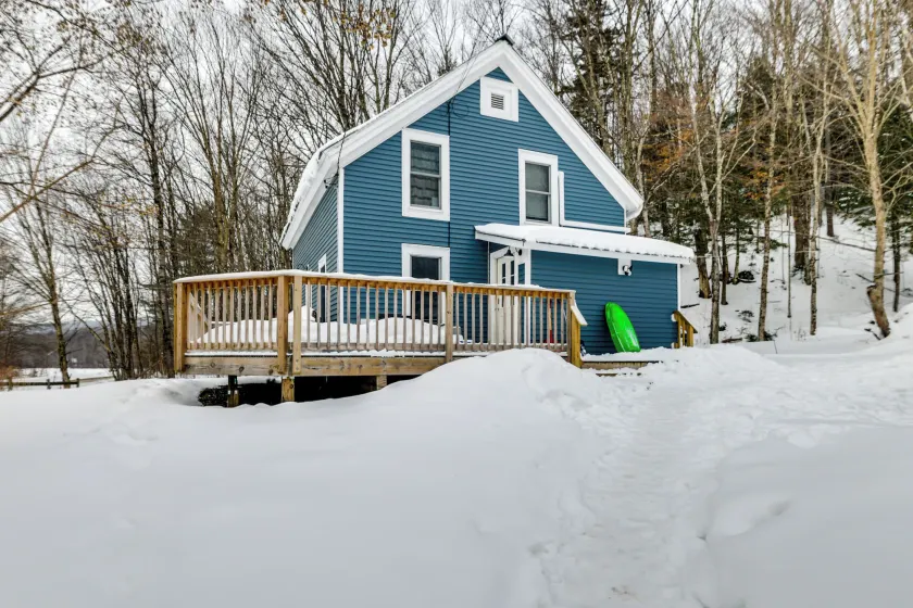 Snow Days & Ski Getaways: Belvidere Farmhouse - Image 1