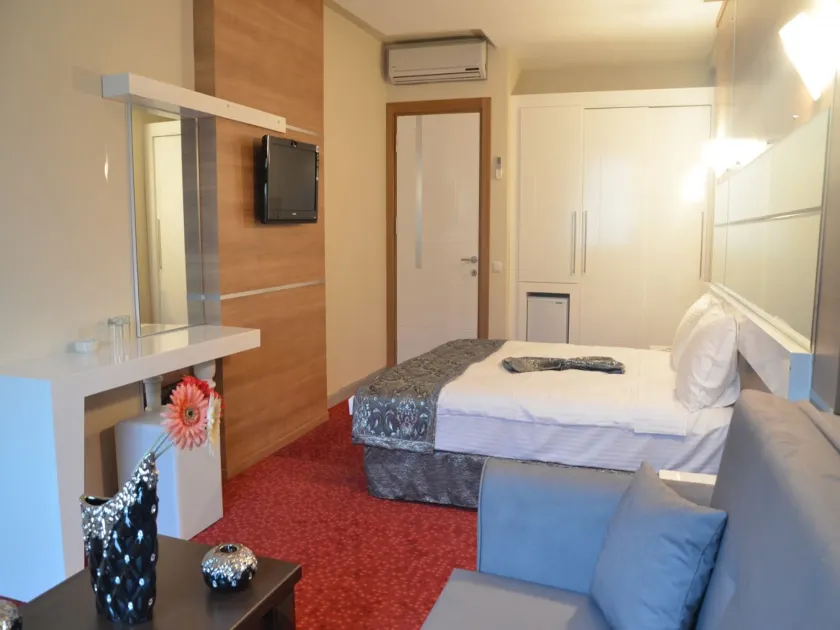 Emin Otel - Image 1