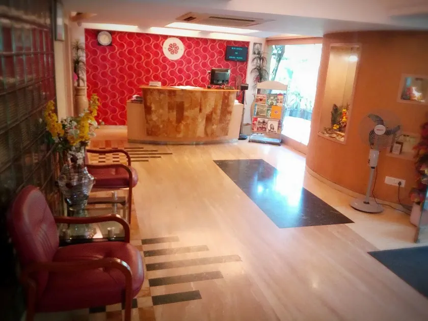 Hotel Plaza - Entrée intérieure