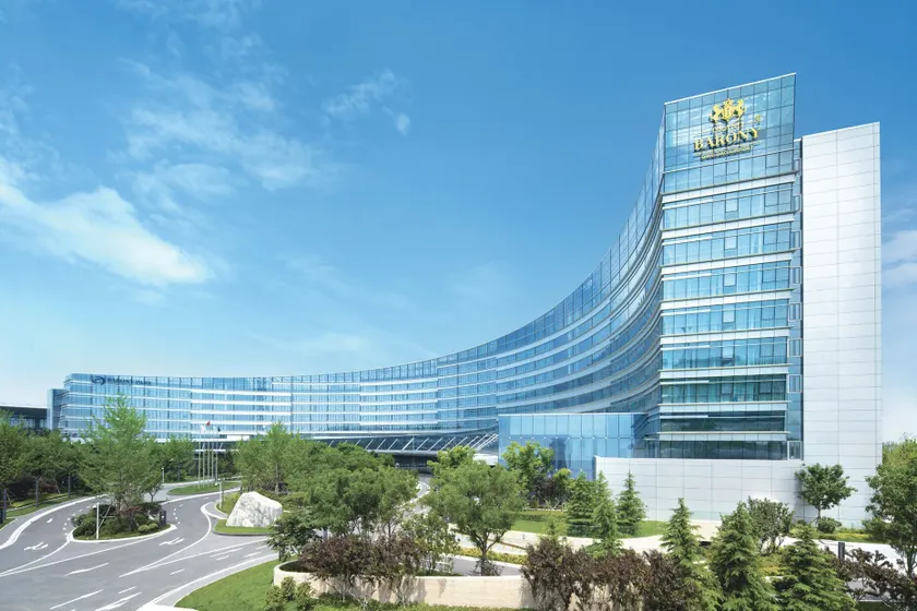 Grand Barony Qingdao Airport Hotel - Image 1