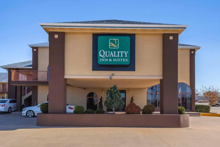 Quality Inn & Suites Owasso US-169 - Image 1