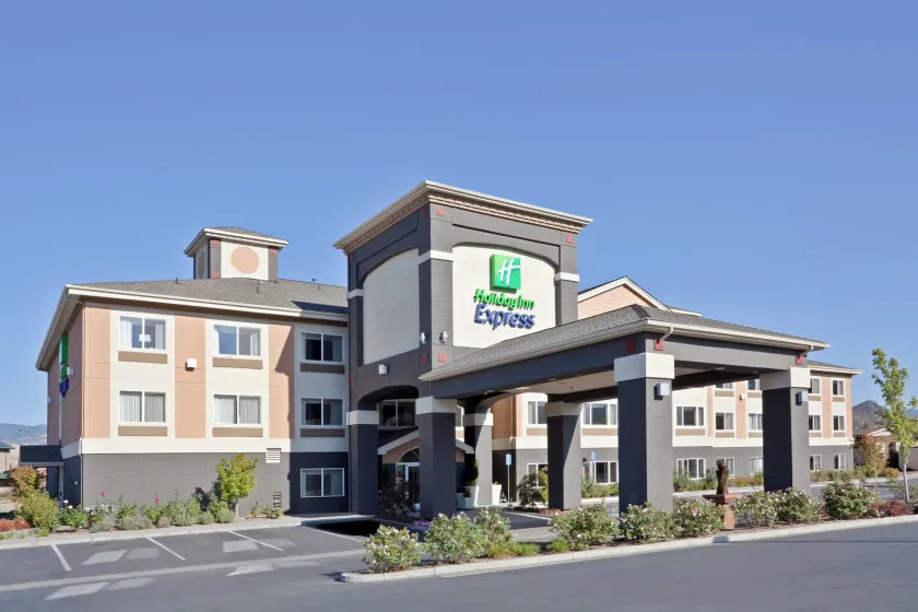 Holiday Inn Express Hotel & Suites Ashland by IHG - Image 1
