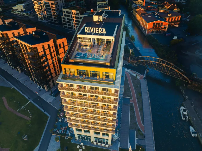 Hotel Riviera - Image 1