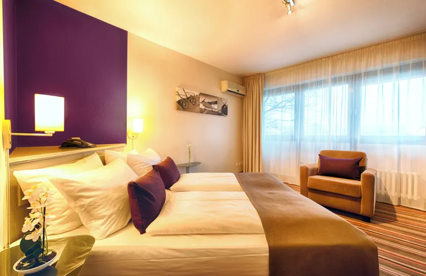 Leonardo Inn Hotel Hamburg Airport - Image 1