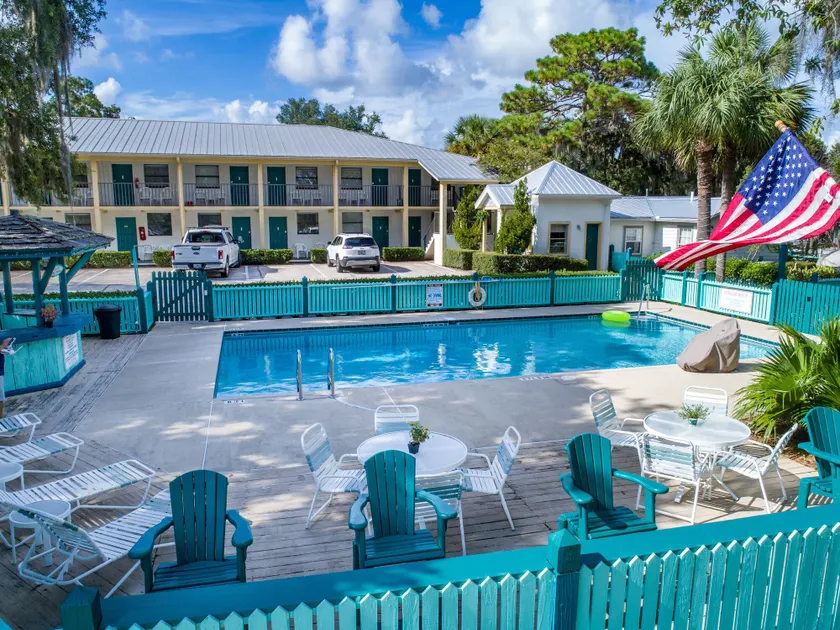 Steinhatchee River Inn and Marina - Image 1