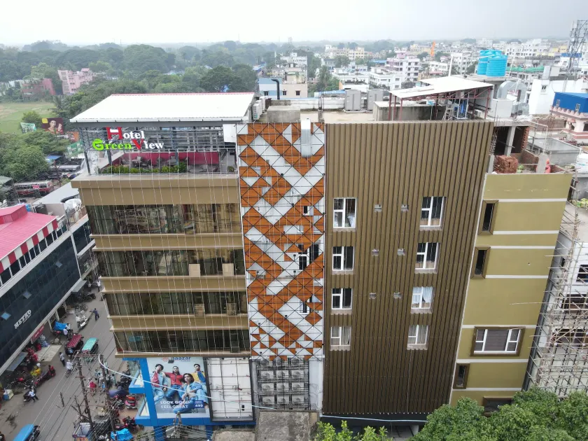 Hotel Green View - Image 1