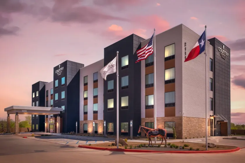 Country Inn & Suites by Radisson, Amarillo Central - Image 1