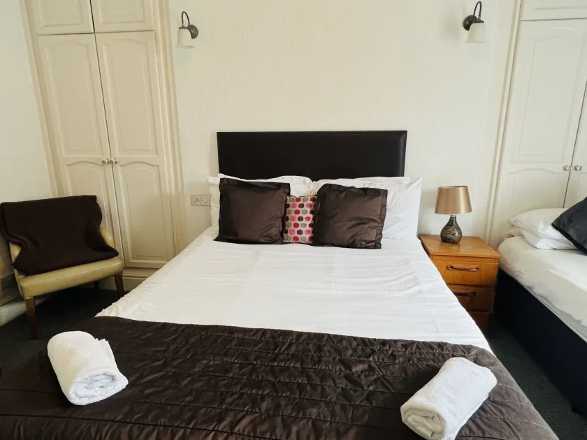 The Roadhouse Hotel - Image 1