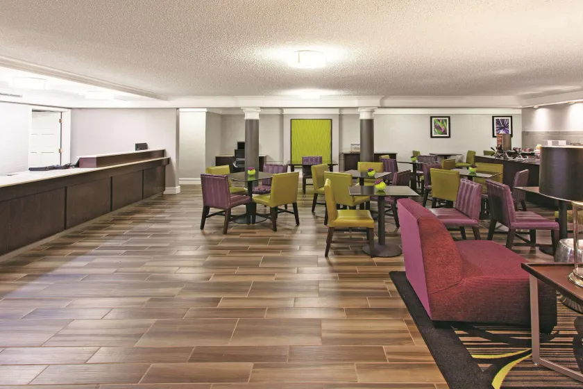 La Quinta Inn by Wyndham Fresno Yosemite - Image 1