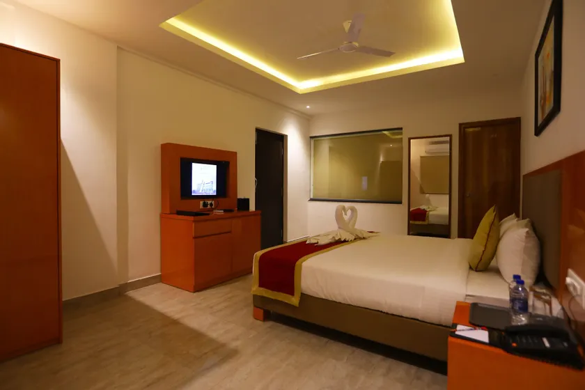 V One Hotel-Ambara Elite - Image 1