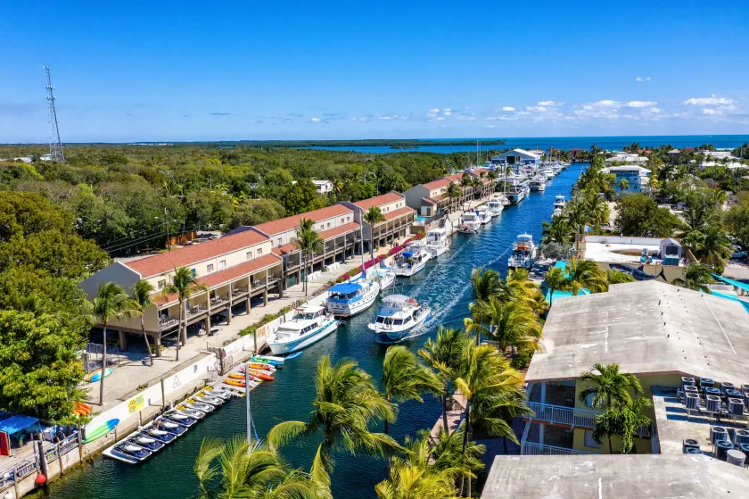 Waterside Suites and Marina - Image 1