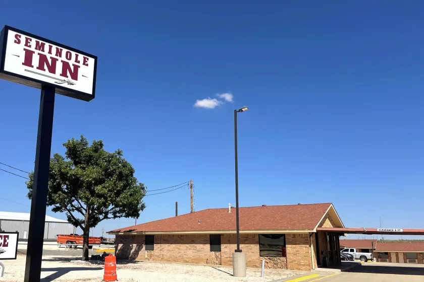 Seminole Inn Near New Mexico Hwy 62 - Image 1