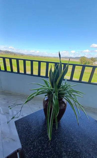 Lak View hotel - Image 1