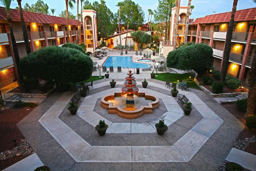 DoubleTree Suites by Hilton Tucson Airport - Image 1