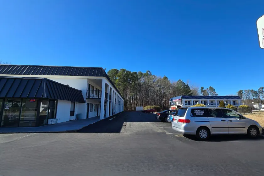 Sunrise Inn By OYO Newport News US-60 - Image 1