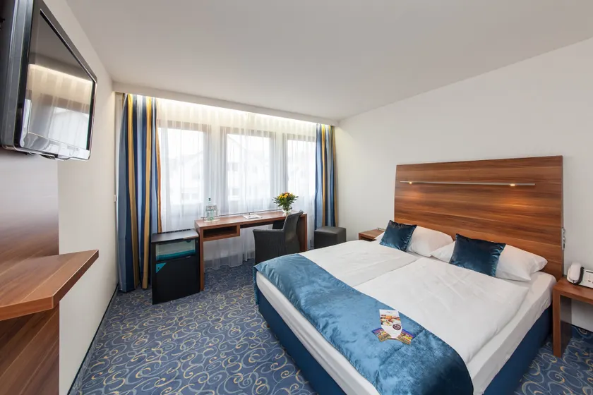 Hotel Strohgäu - Image 1