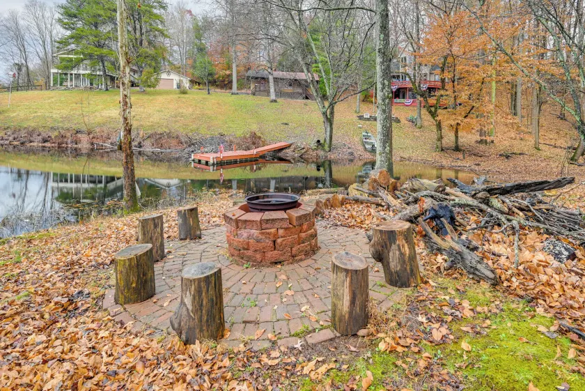 Lake Malone Cabin Getaway! Dock, Fire Pit, Grill - Image 1