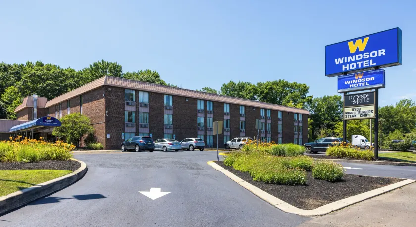 Windsor Hotel - Image 1