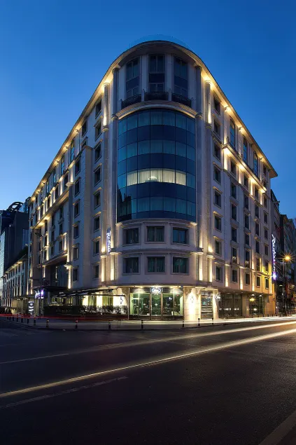 Radisson Blu Hotel, Istanbul Sisli - Image 1