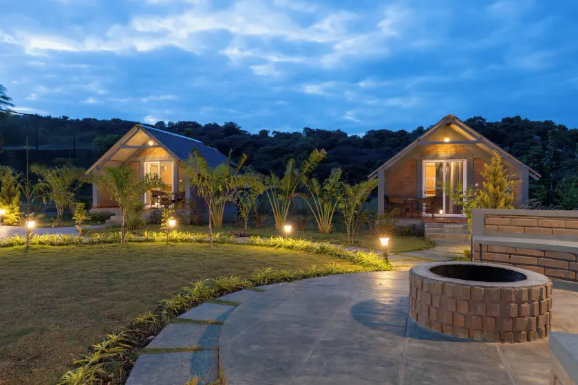 Monte Vista by StayJadePrivate Pool 1hr HsrTurf - Image 1