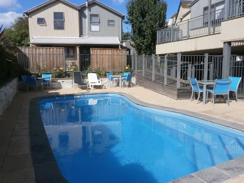 Sovereign Views Apartments - Image 1
